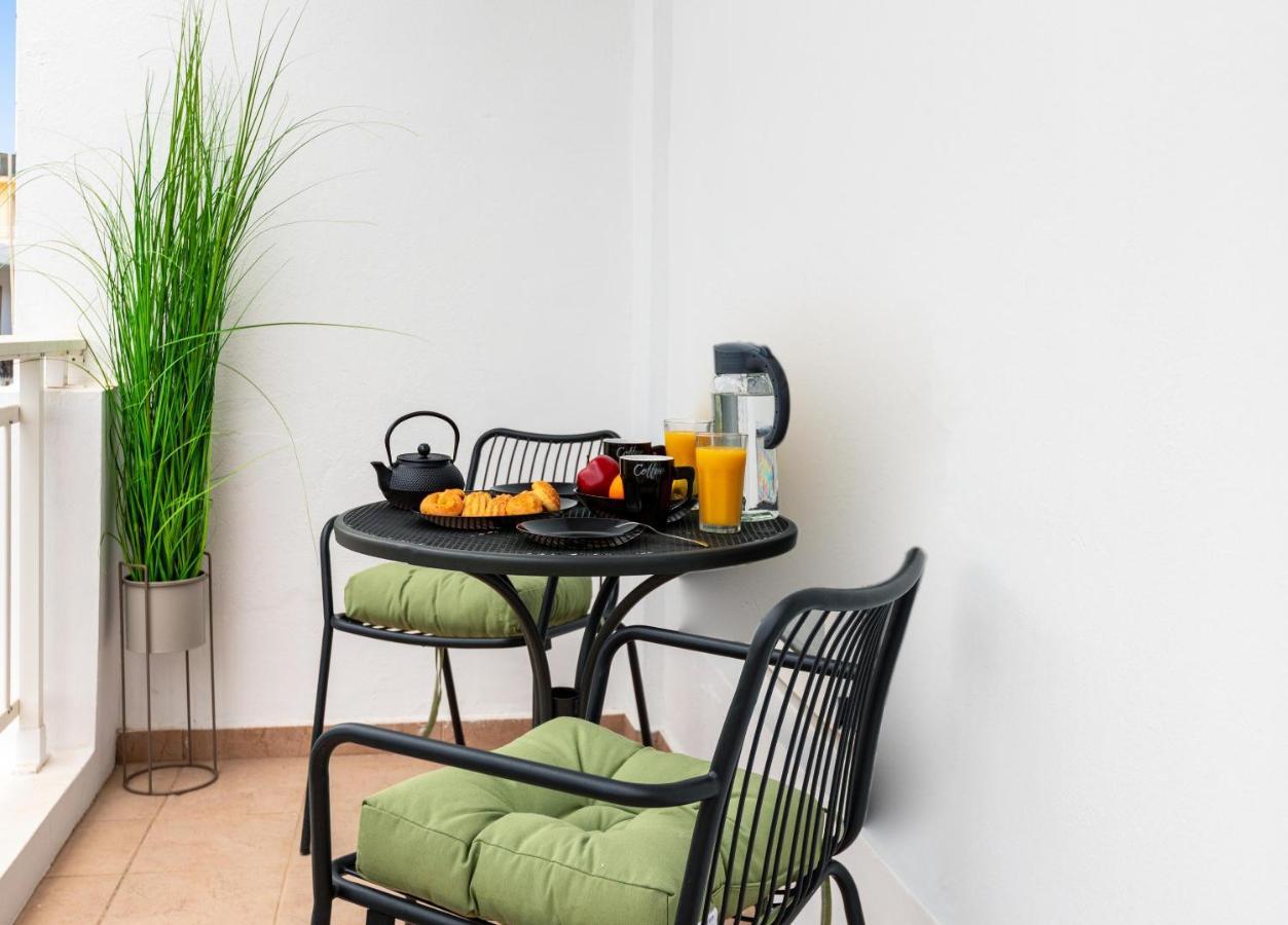 Port Living Apartment Rhodes City
